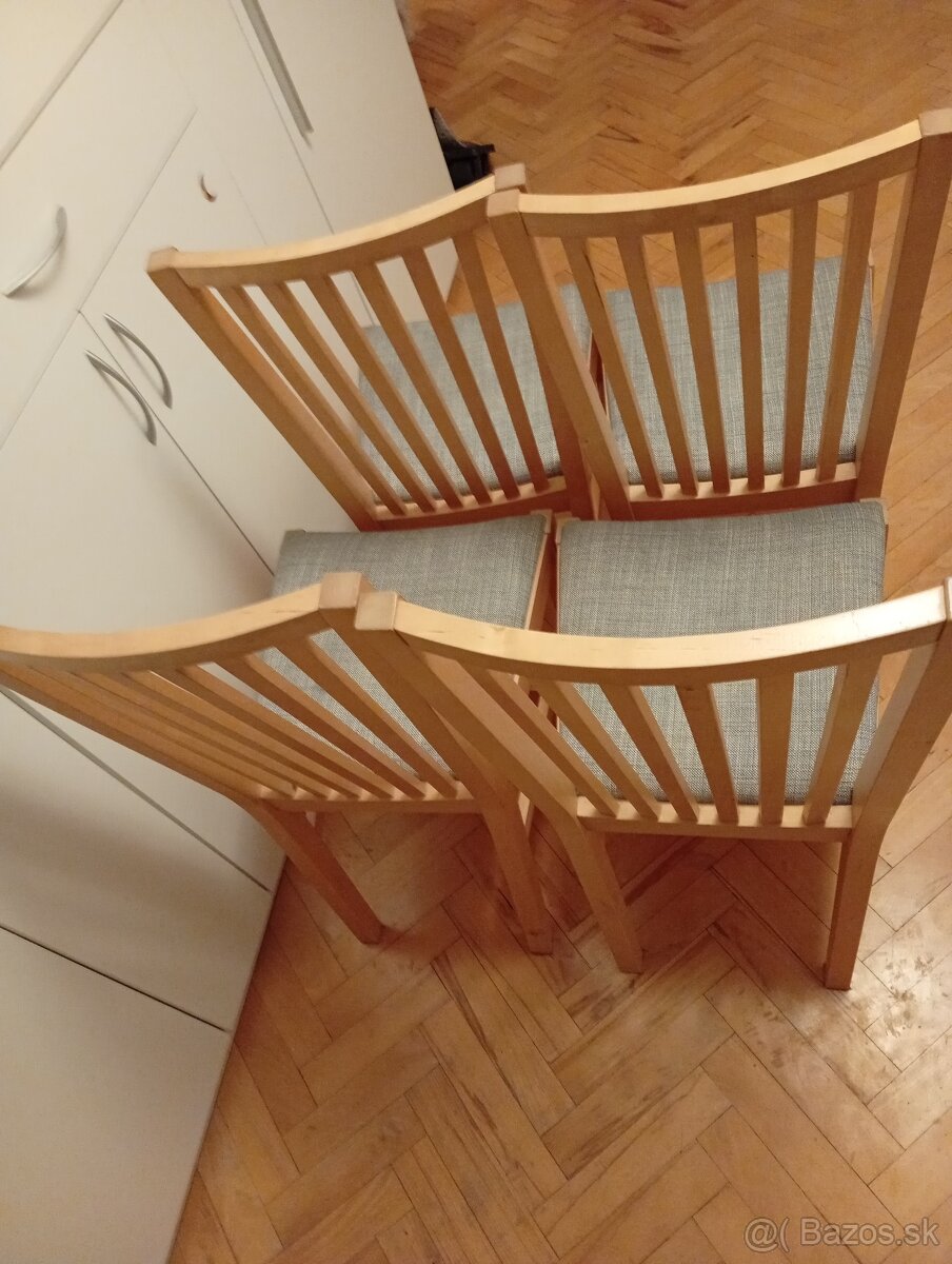Set 4 stoličiek