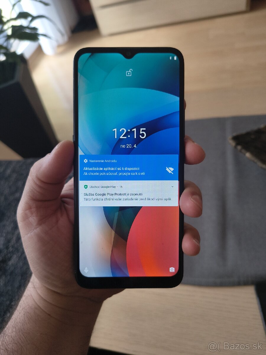 Predám Mobil Motorola E7