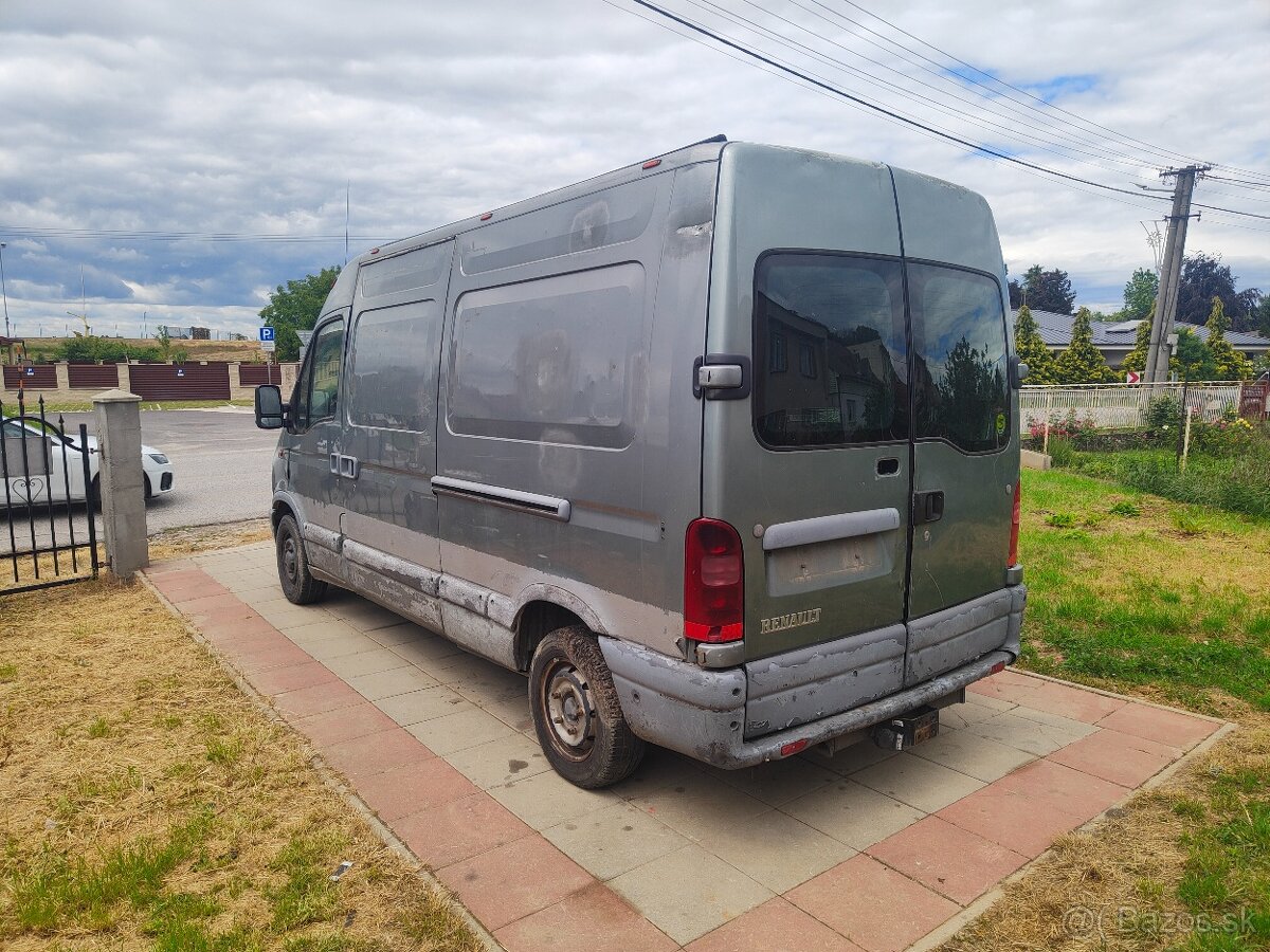 Predám Renault master 2.8 DTI na náhradné diely v celku
