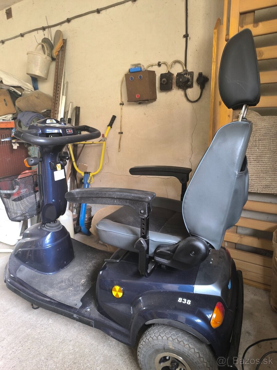 CTM HS 838 Elektrický vozík pre seniorov