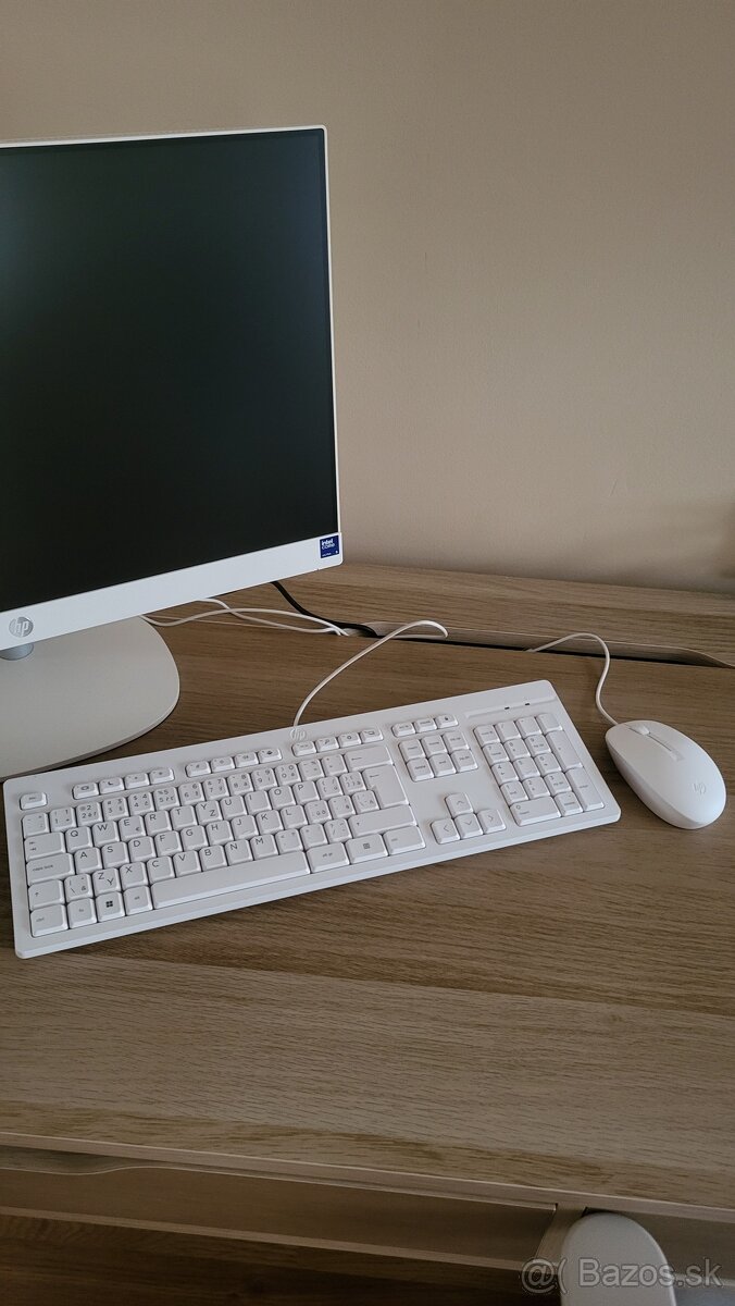 Predám HP klávesnicu s myškou, biele