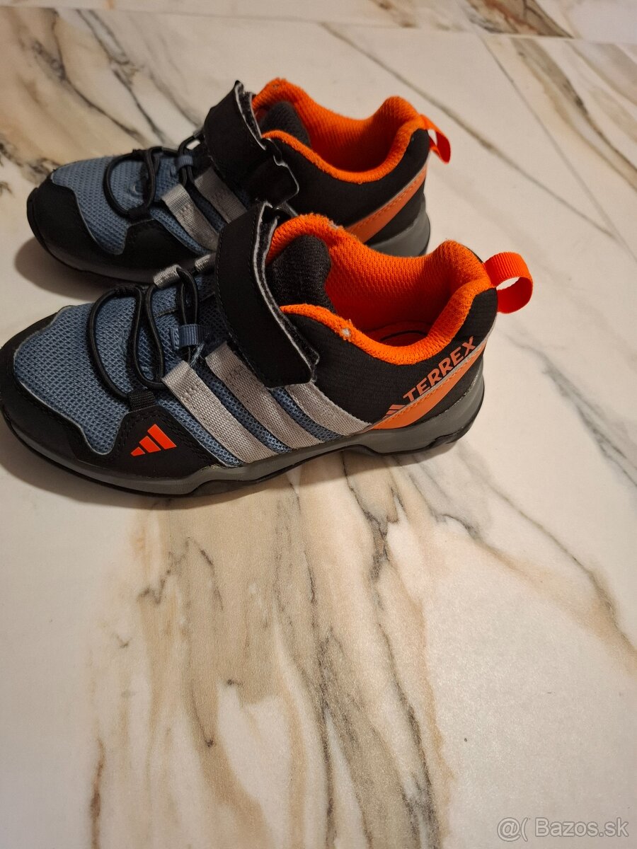 turistické tenisky Adidas