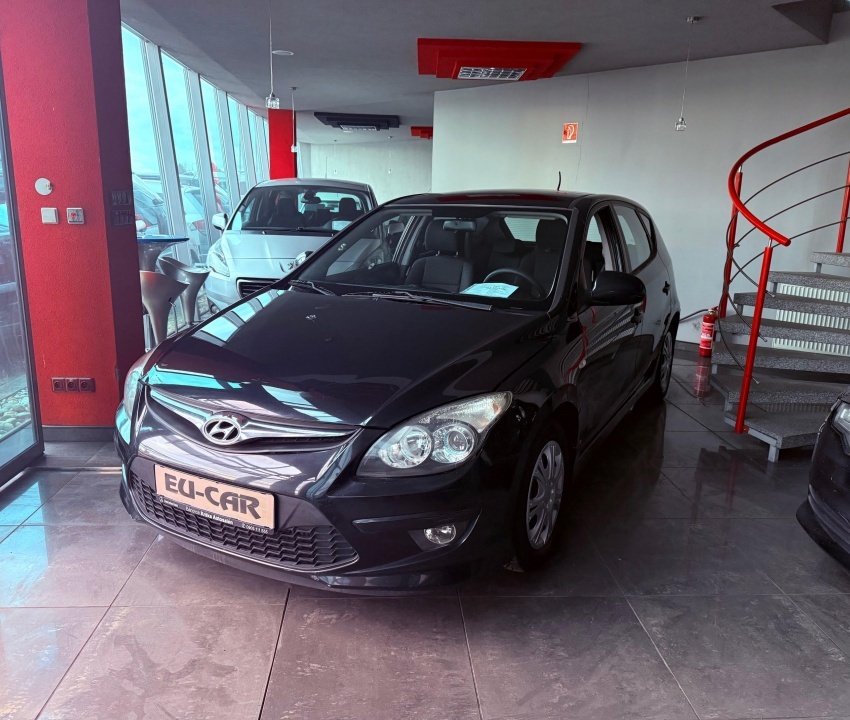 Hyundai i30 1.6 crdi sk ŠPZ servisná kniha 12 mesačná záruka