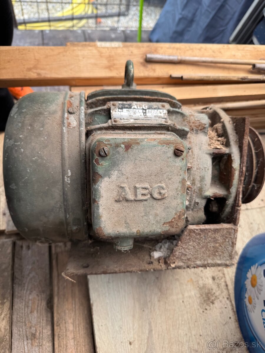Motor