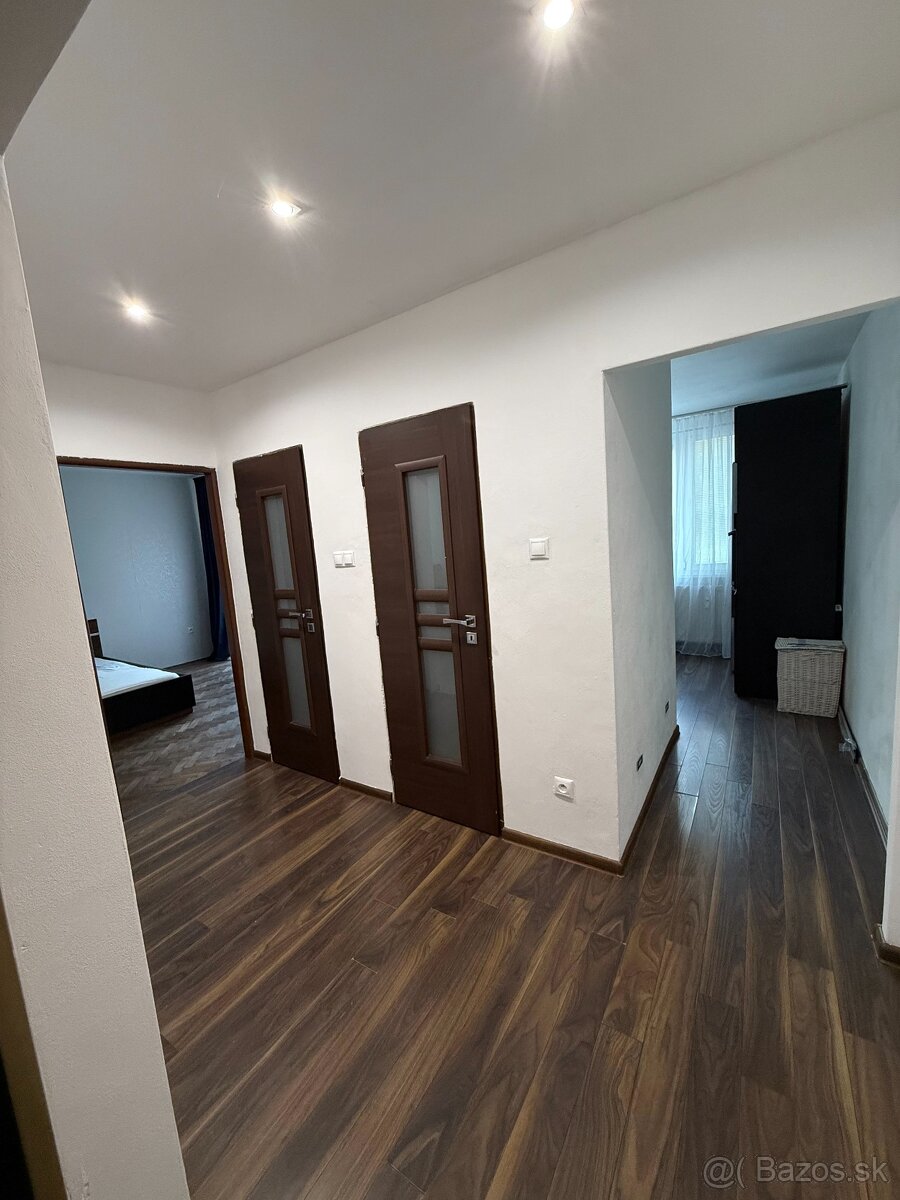 Prenájom 2 izbový byt Kremnica