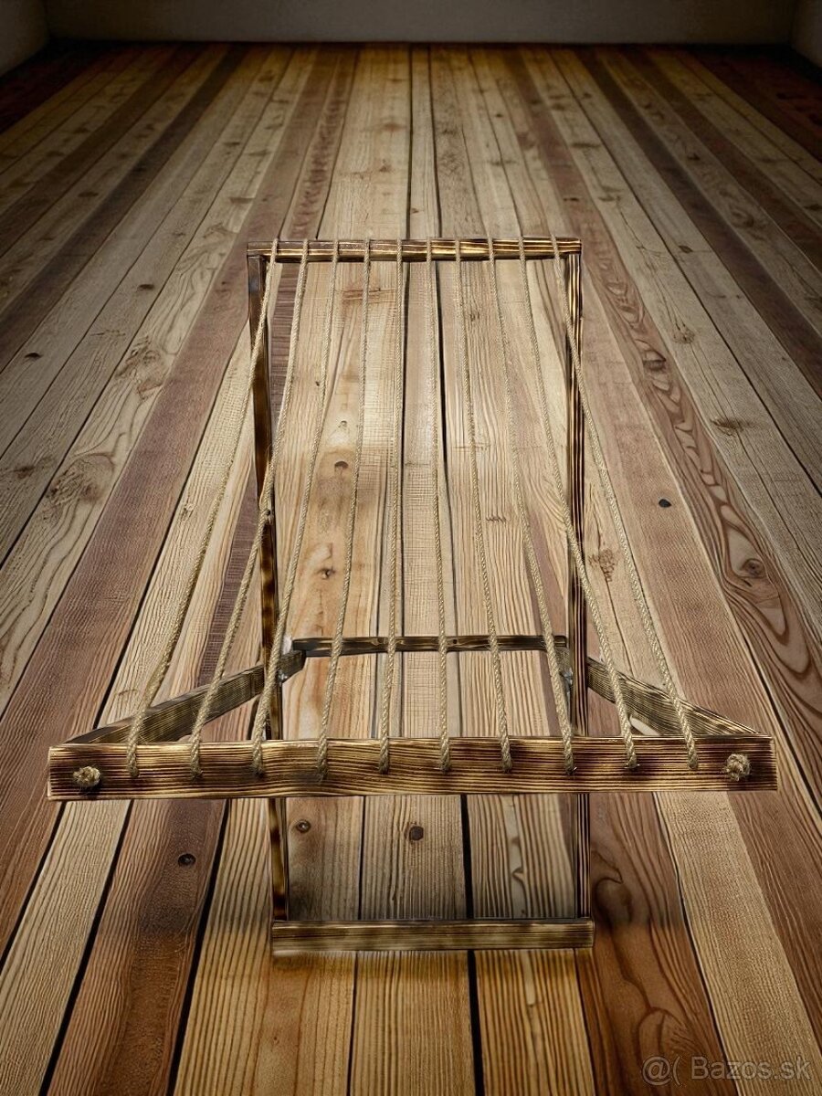 Eco-friendly drevený sušiak na bielizeň