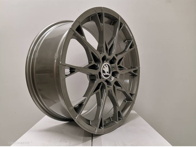 Škoda, Vw alu disky 8,5J R19 5x112 ET35 Axxion 1227