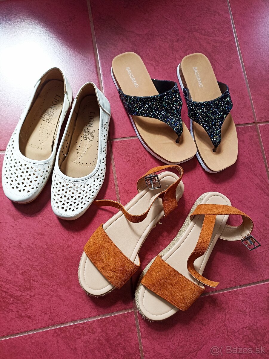 Sandále, žabky-predám