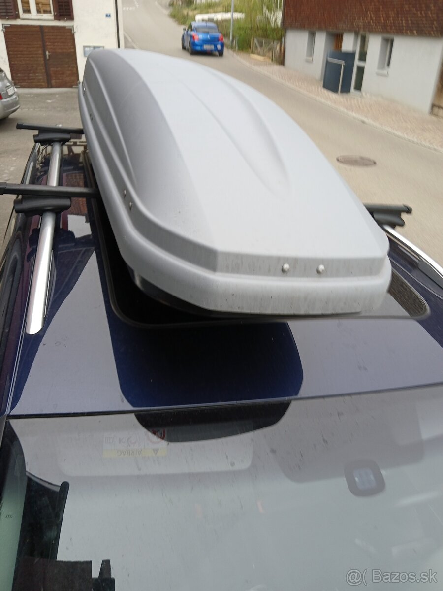Strešnú box VOLVO (THULE Pacific 500)