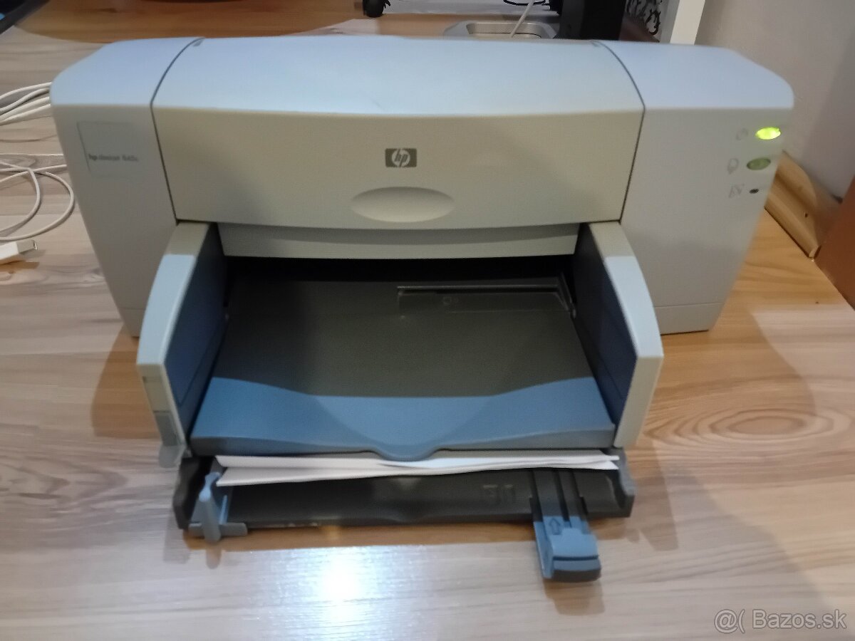 HP DeskJet 845c (treba nové náplne)