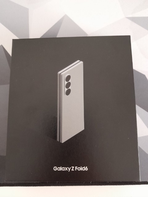 Samsung Galaxy Z Fold6 12 GB/512 GB Silver Shadow