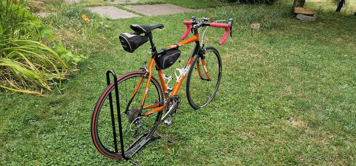 KTM Strada 3000 Ultegra výbava