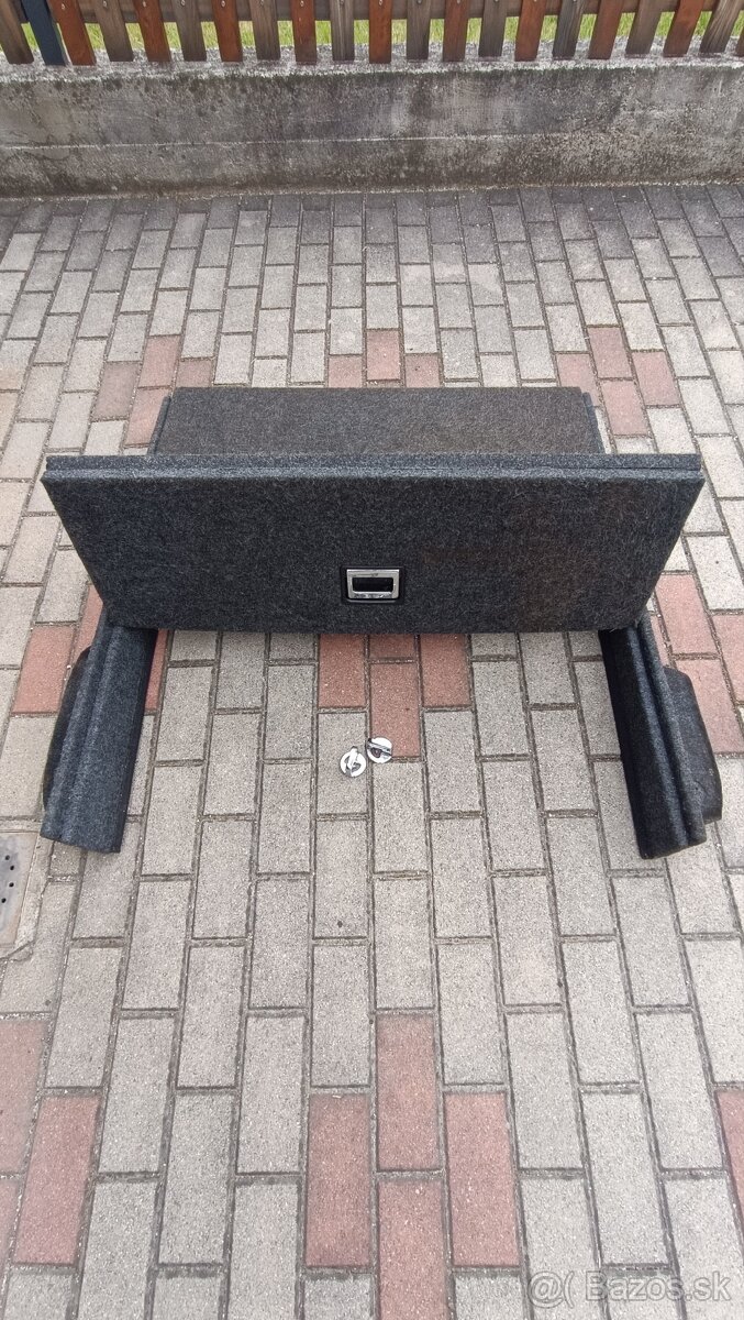 Skoda octavia 1 dvojite dno podlahy