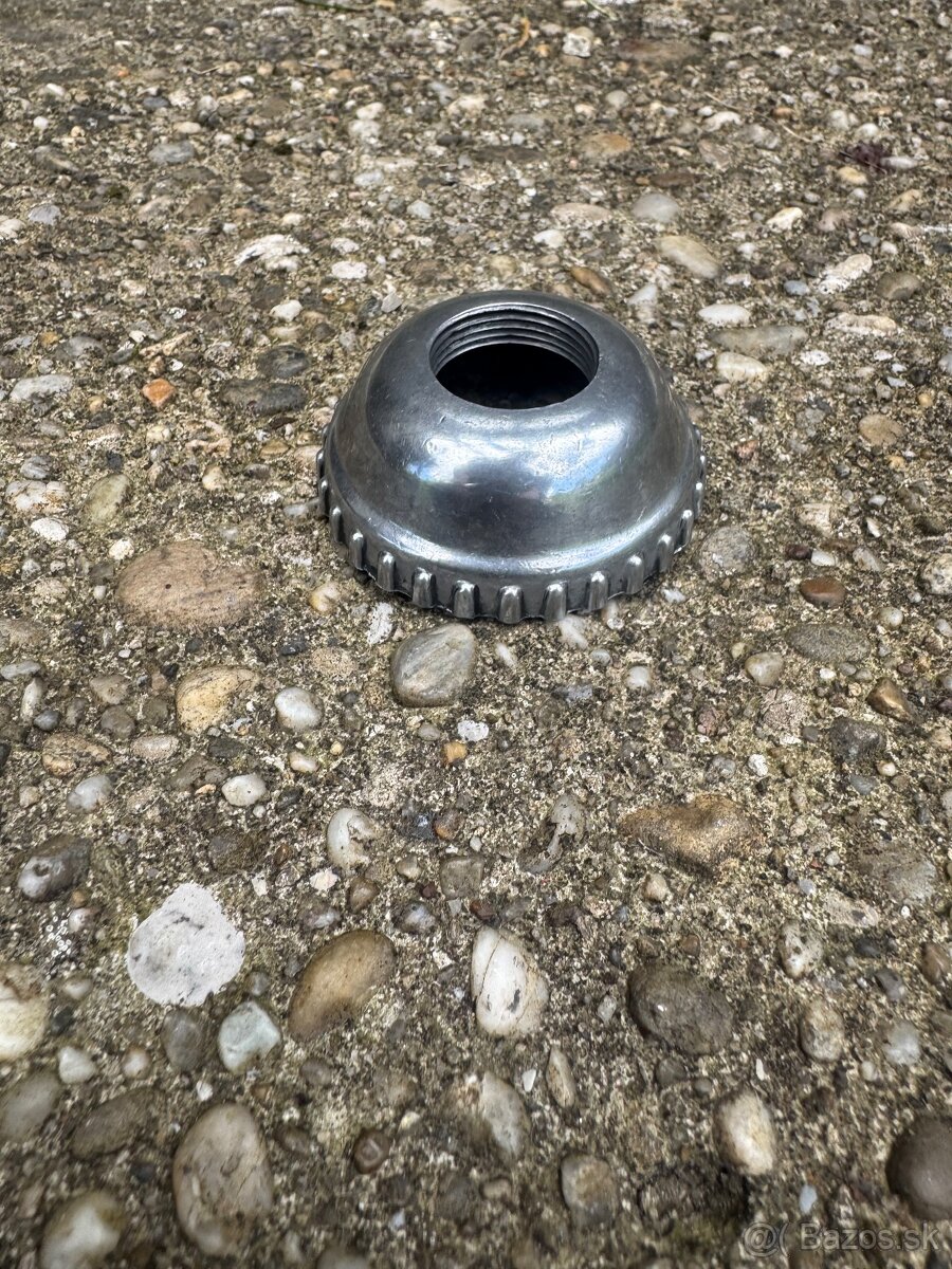 Matica kryt karburatoru