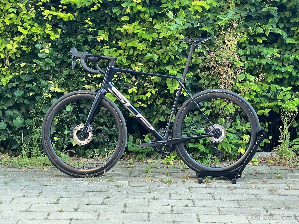 Superior X-ROAD Team Issue XL