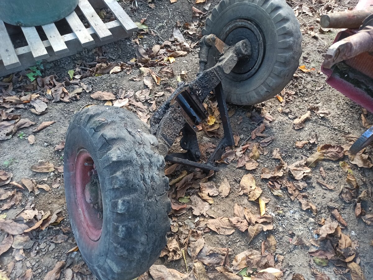Predná vykyvna náprava malotraktor