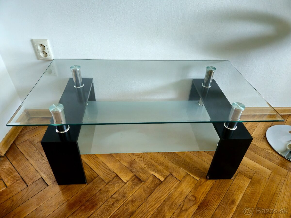 Konferenčný stolík sklenený