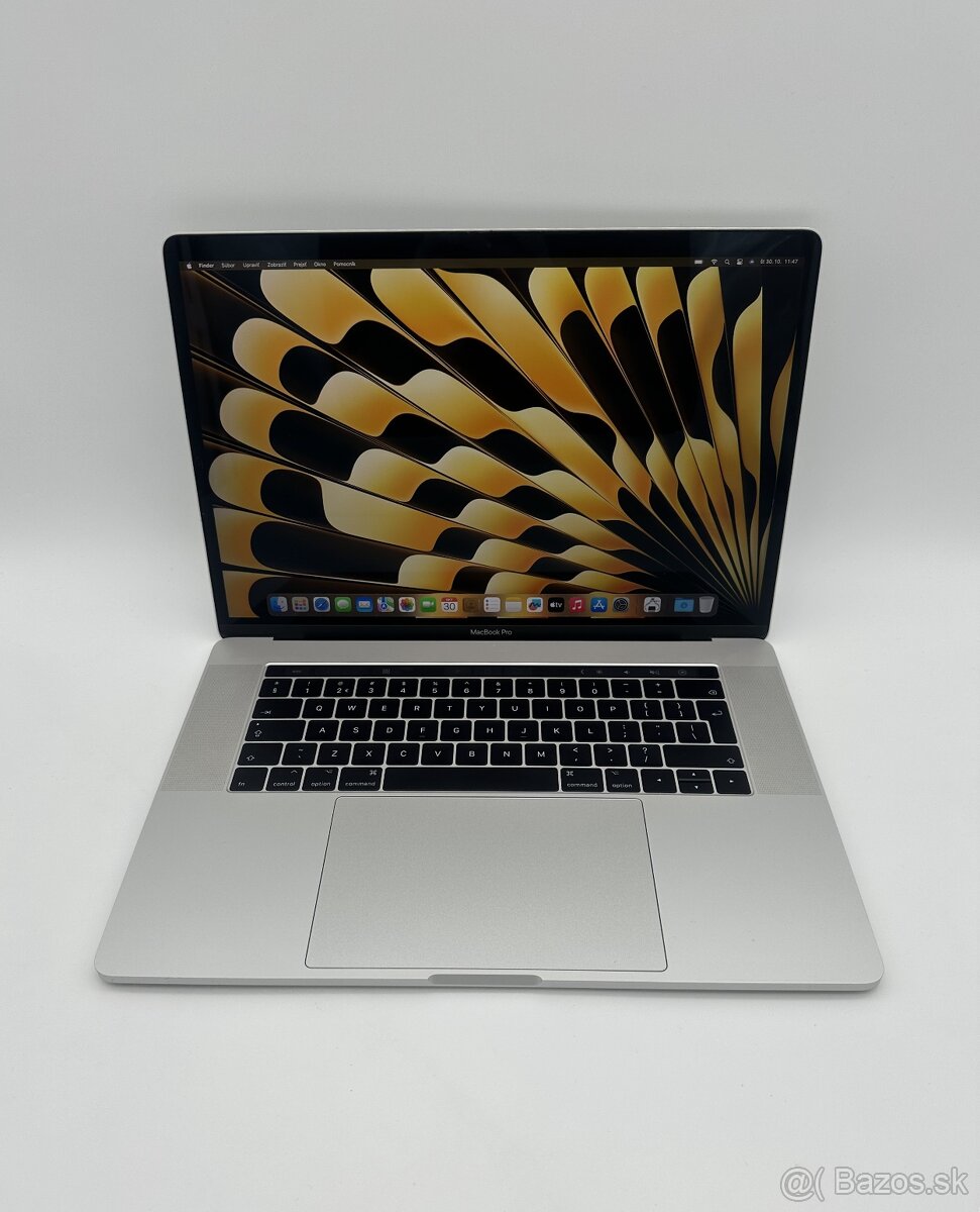 MacBook Pro 15" 2017 Silver (i7/16/256GB) + ZÁRUKA