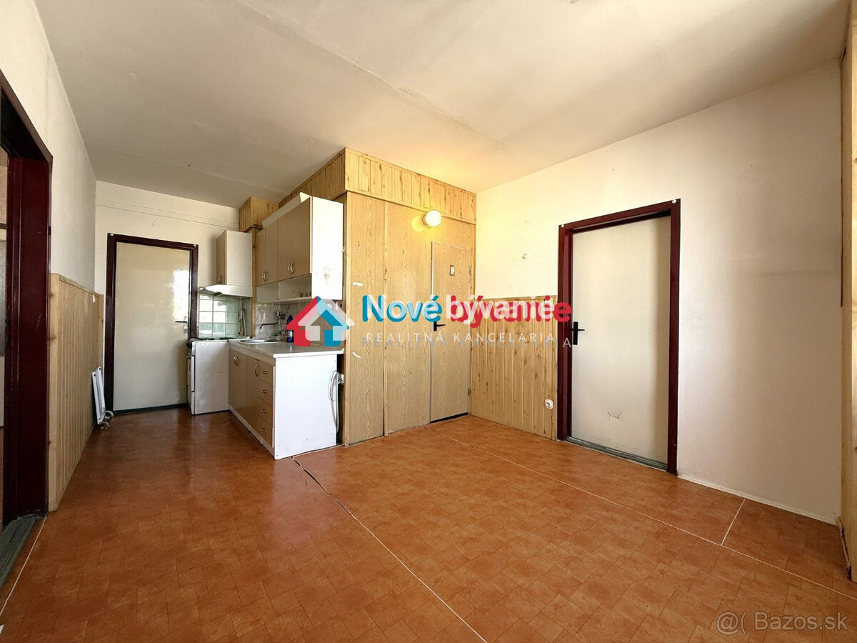 Predaj, veľkometrážny 4izbový byt-Štúrovo(N180-114-FRAD3)