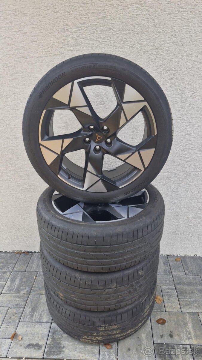 R20 Originál Seat Cupra Terramar GRAVITY + letné pneu