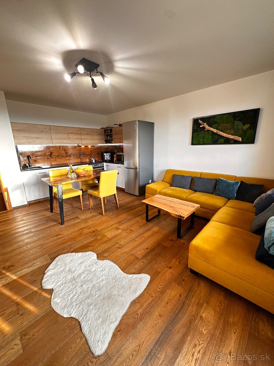 Predám 3izbový byt, balkón, garážové státie, Vysoké Tatry