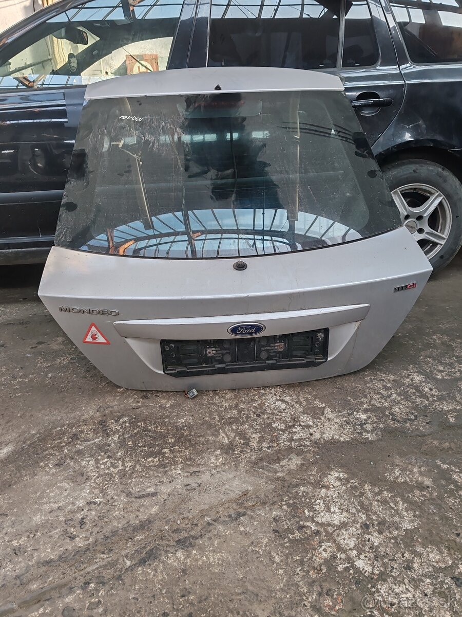 Ford mondeo MK3 kufor Hatchback