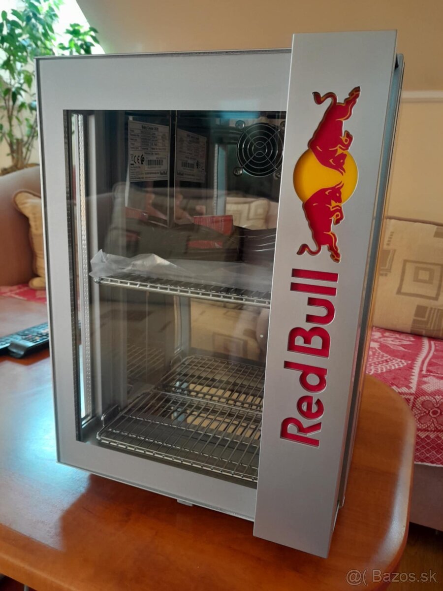 chladnicka red bull baby cooler 2020