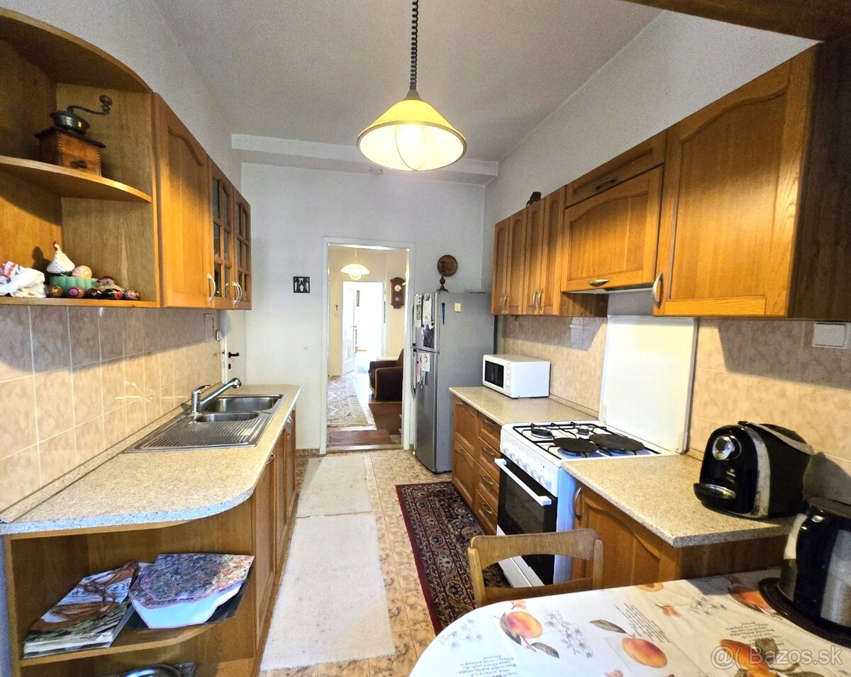 Predaj – Slnečný 2,5 izbový byt Bratislava Staré mesto