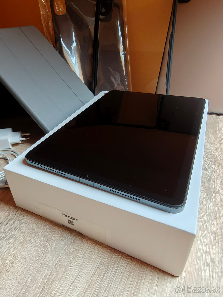 Predám Xiaomi Pad 5 + 4 kryty