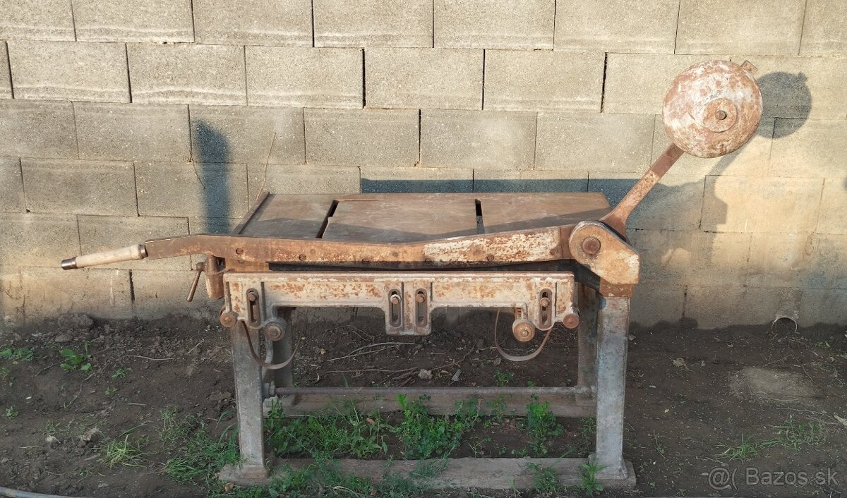 Rezačka na plech , tabuľové nožnice
