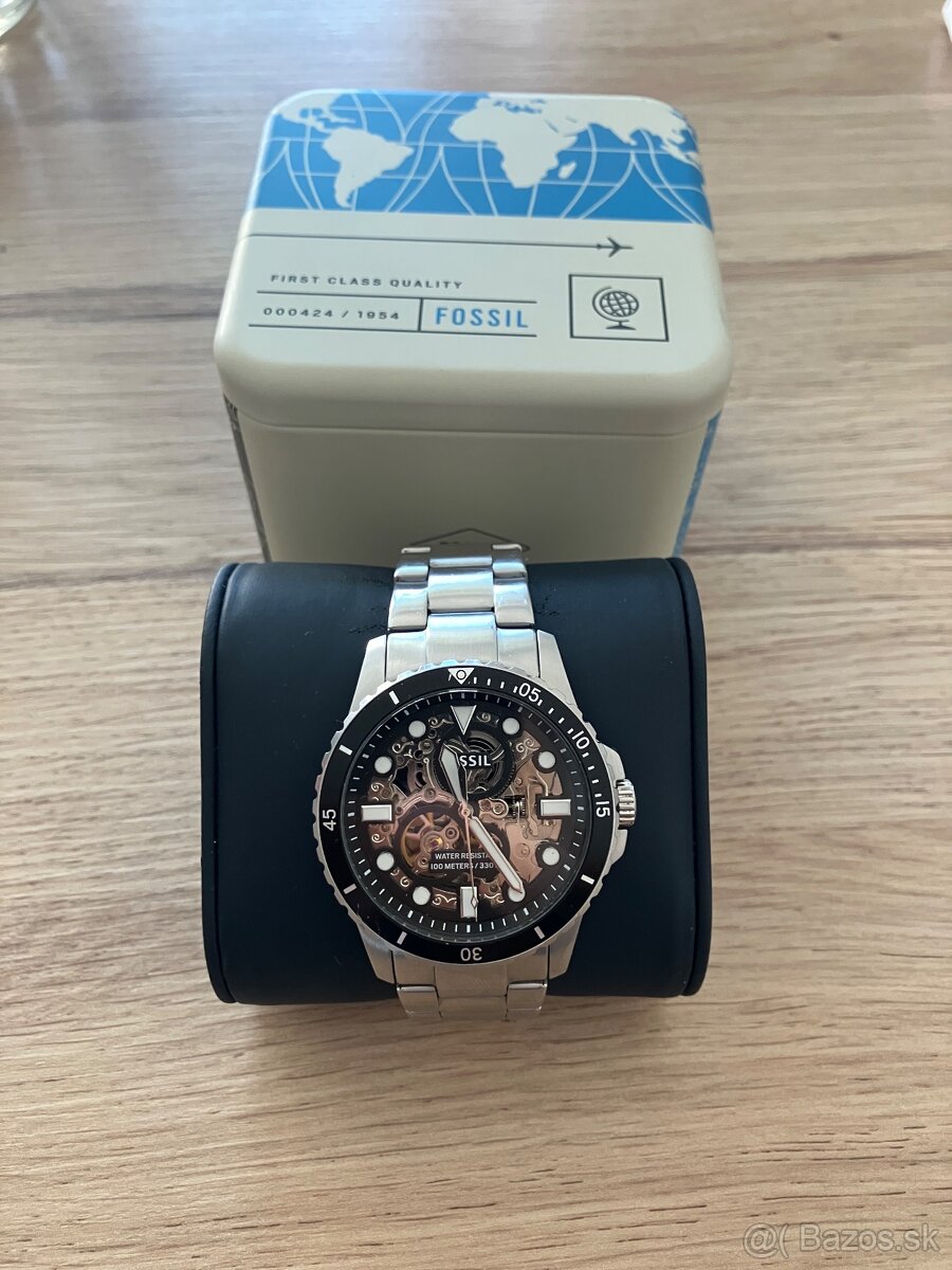 Fossil Skeleton – automatické hodinky s originálnou krabicou