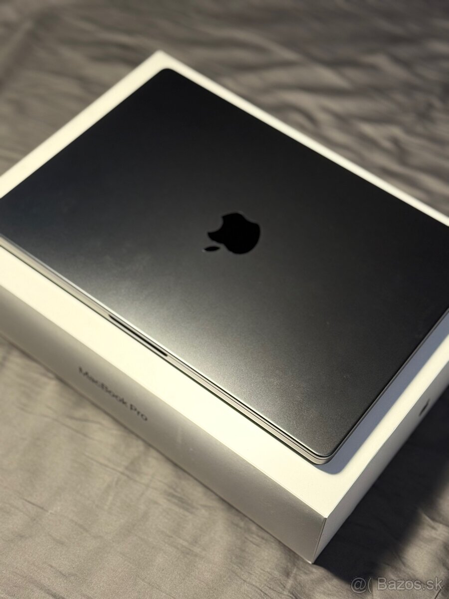 Macbook Pro M3 MAX