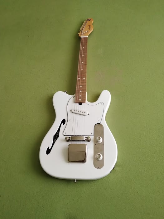 Gitara Jolana