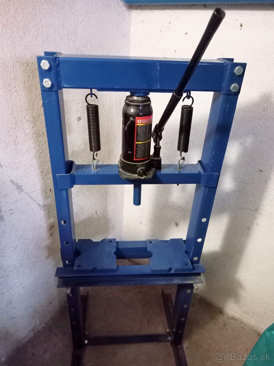 Hydraulický  lis nový nepoužitý.