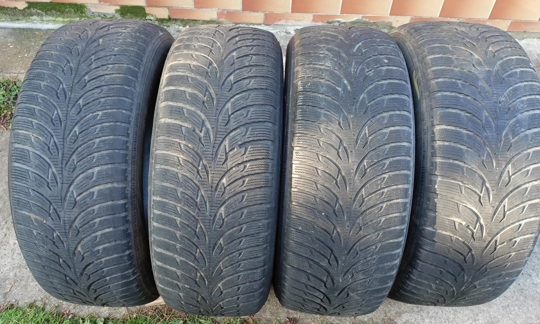 Zimné pneumatiky Nokian 215/60 R16