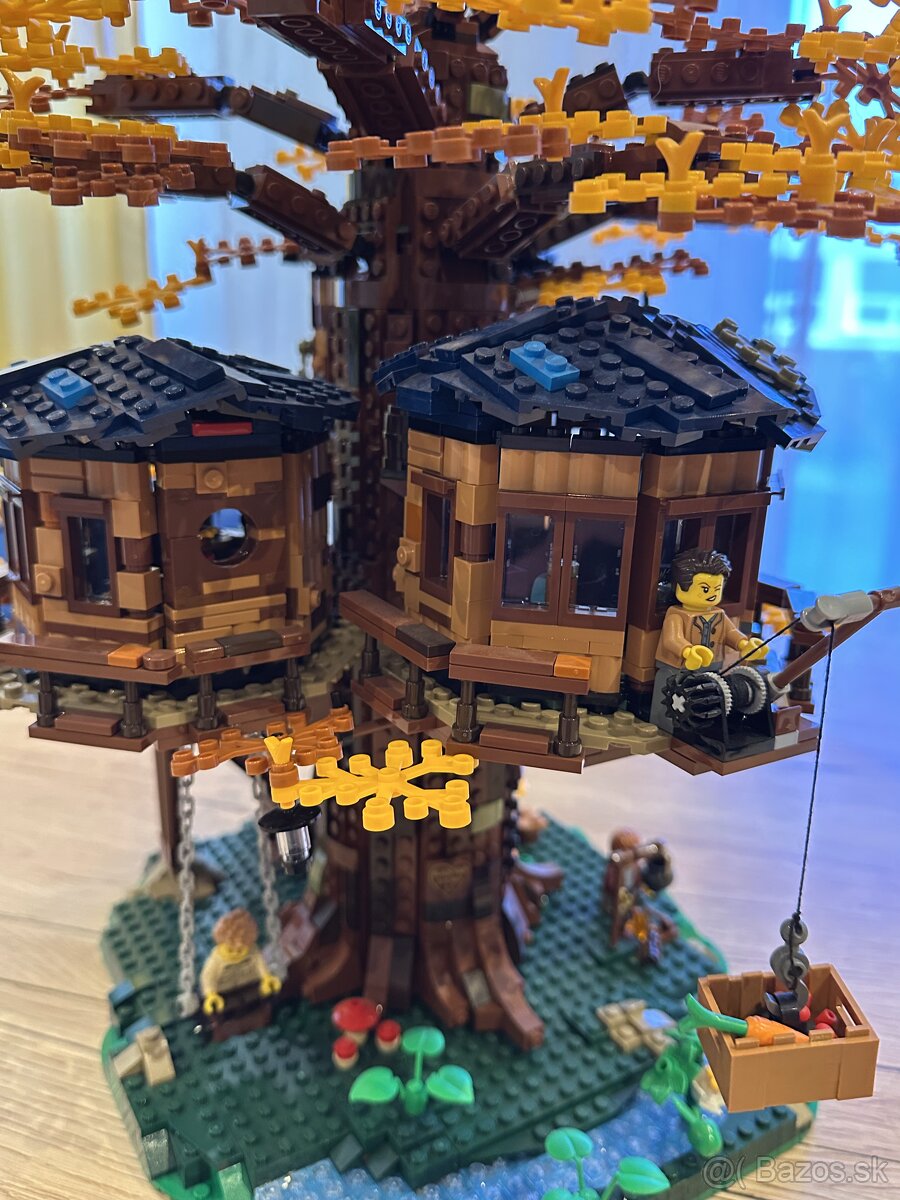 LEGO Ideas 21318 Dom na strome