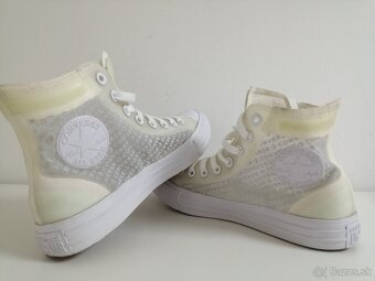 CONVERSE priesvitné