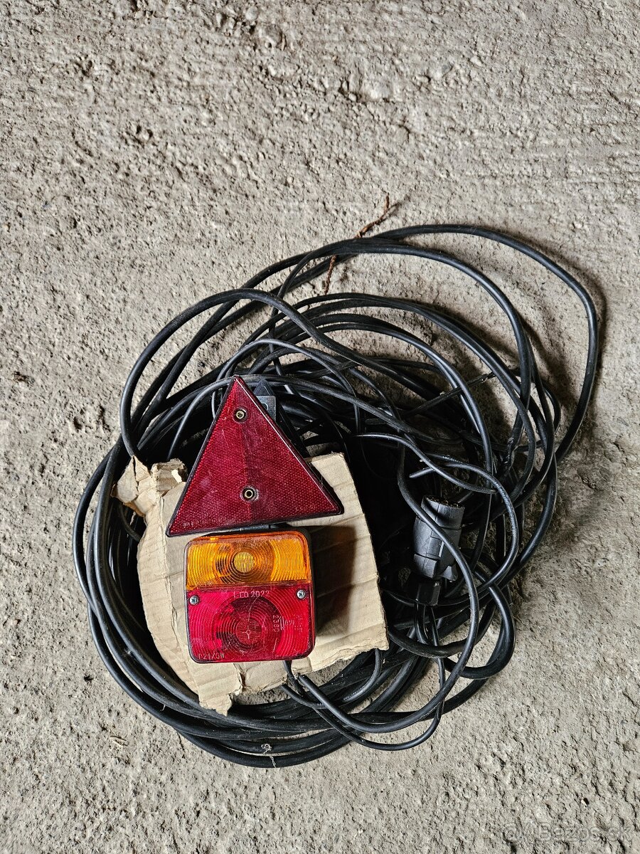 Pomocné svetlá magnetické