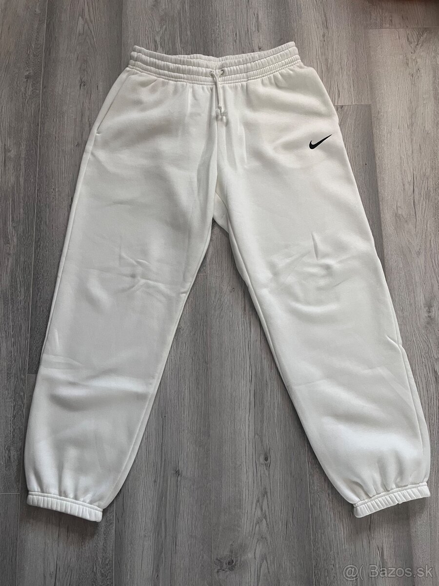 Nike teplaky
