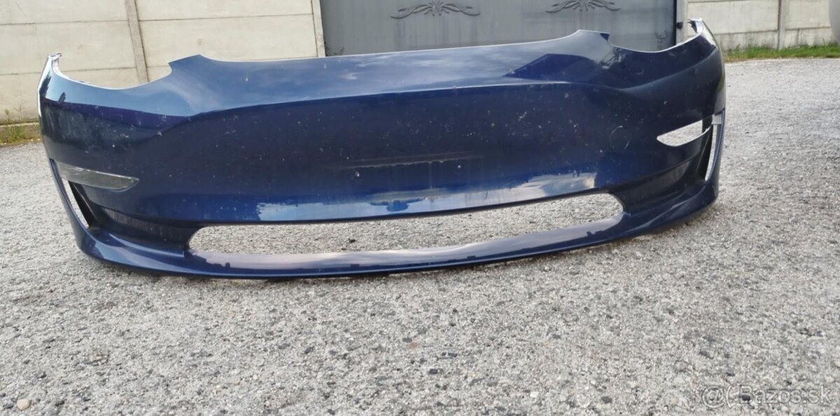 NÁRAZNÍK TESLA 3