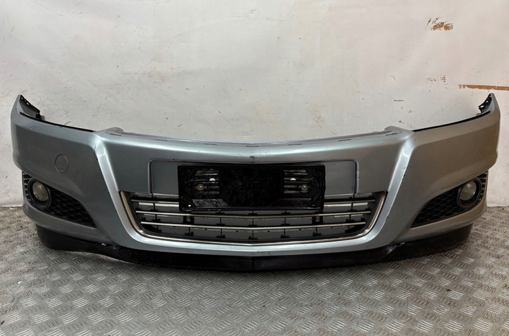 Opel Astra H III 3 lift 2007- predný nárazník