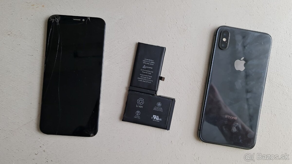 Apple iPhone X - na diely, bez dosky