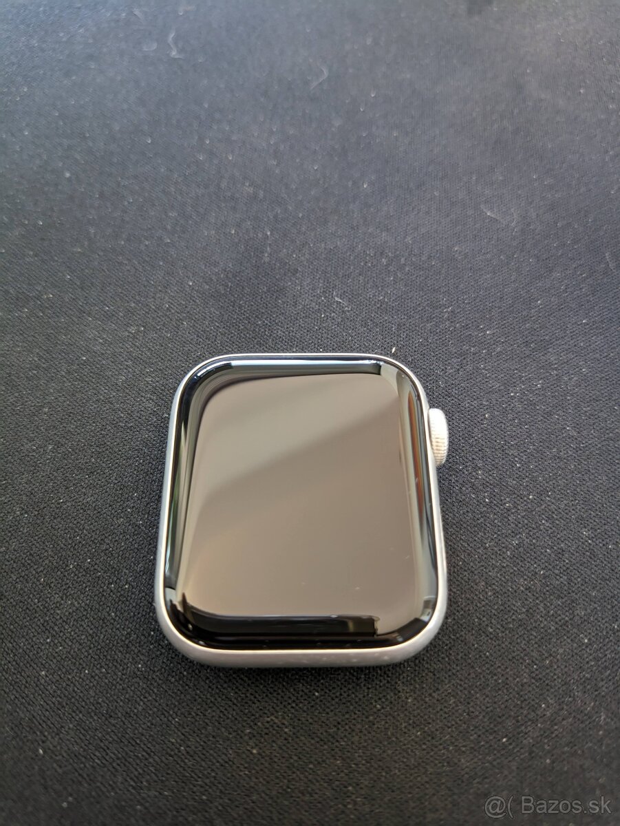 Predám Apple Watch 6 series pokazené po výmene displeja