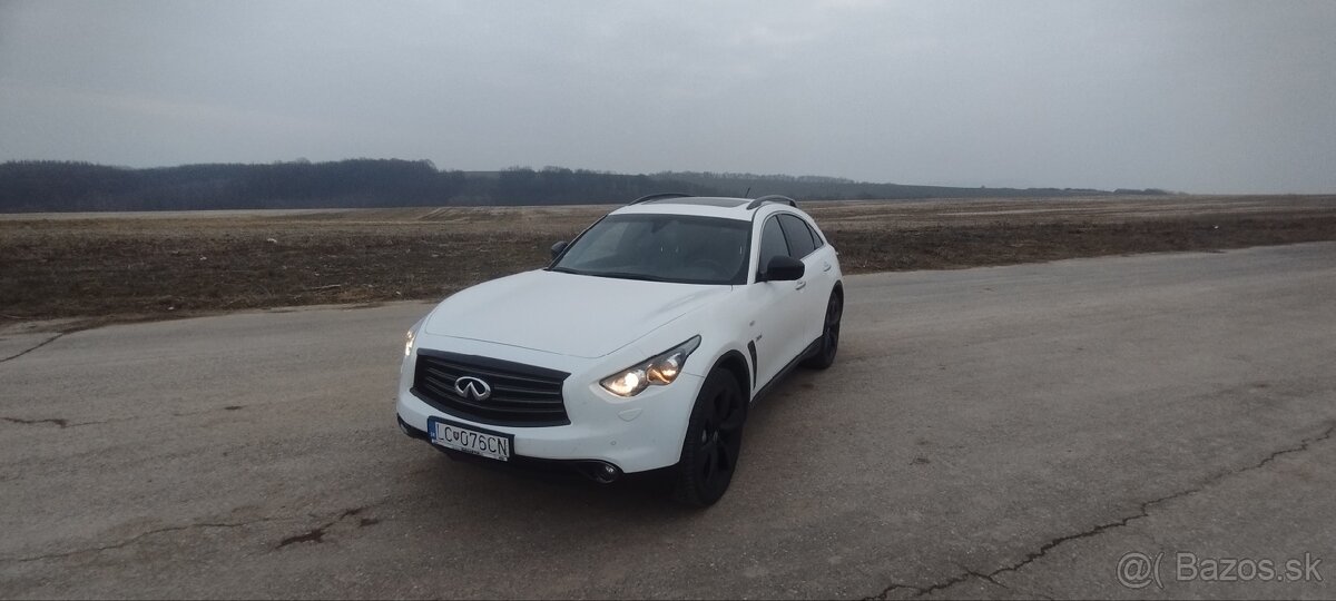 Infiniti QX70 S prémium