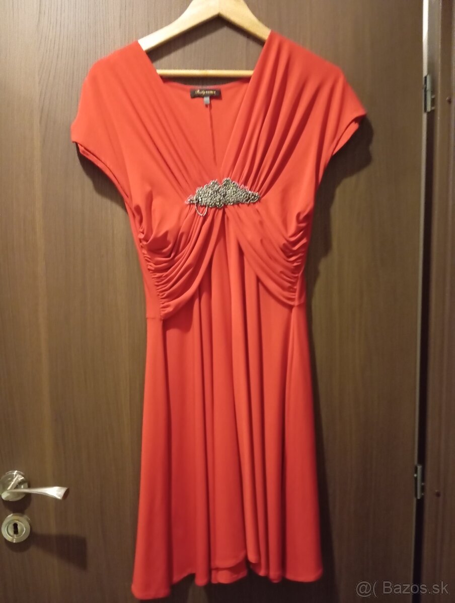 Červené saty Pretty woman