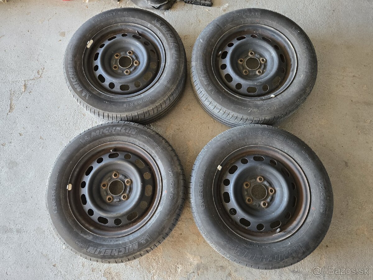 Plechové disky 5x114.3 + letné pneu 195/65r15