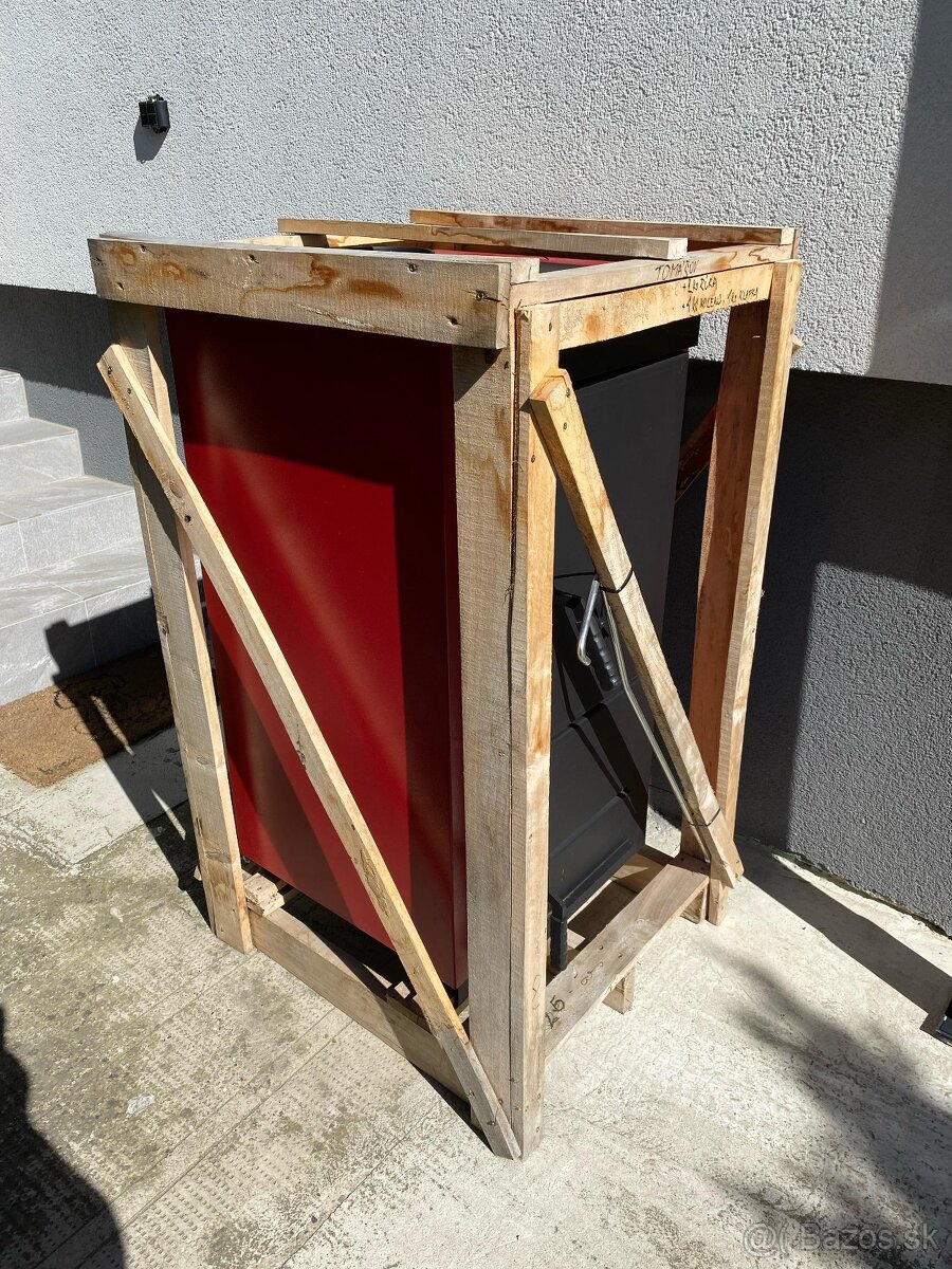 Nový Kotol na tuhé palivo KALORITHERM SB25 FC