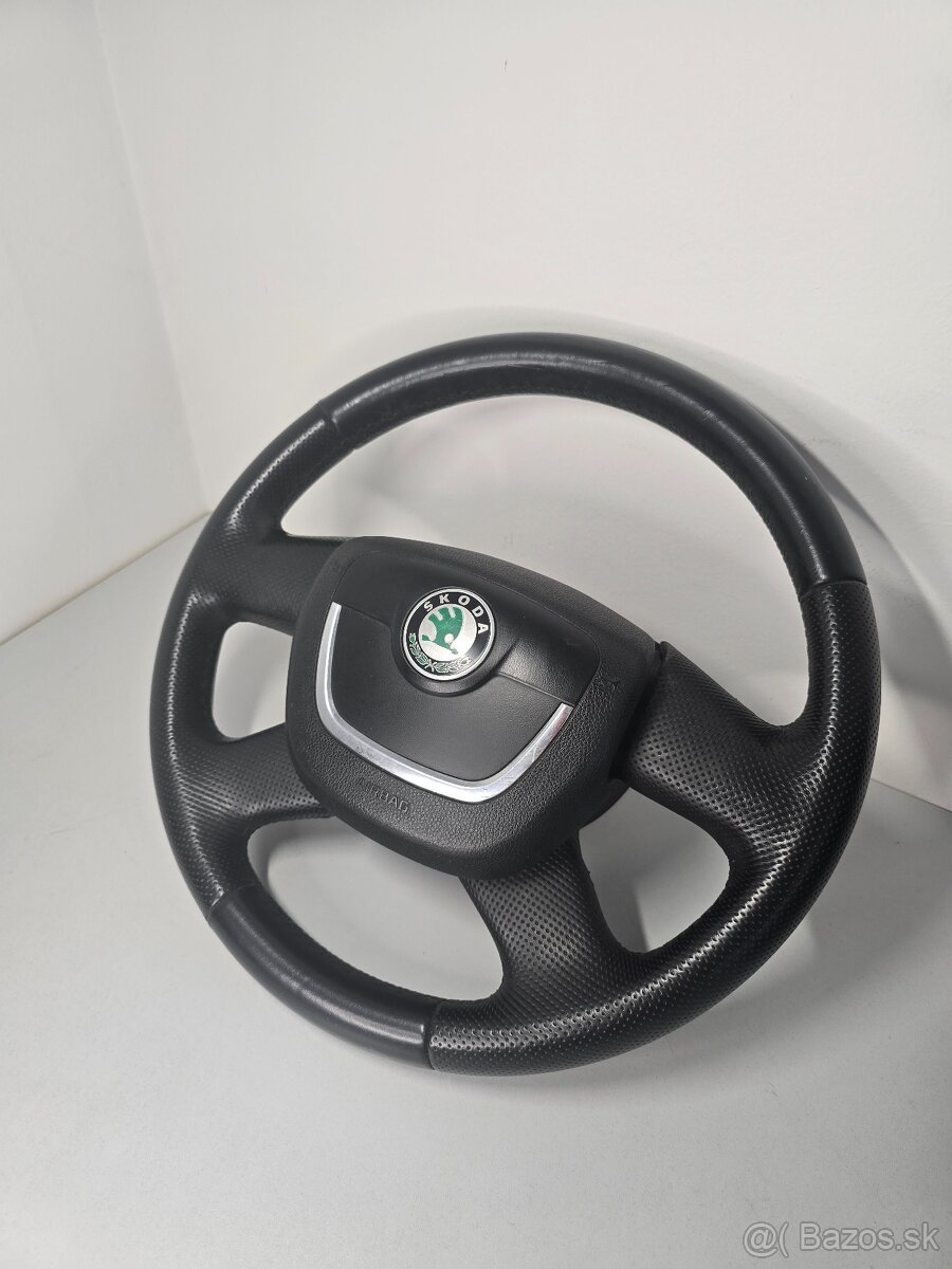 Kožený perforovaný volant octavia fabia praktik yeti