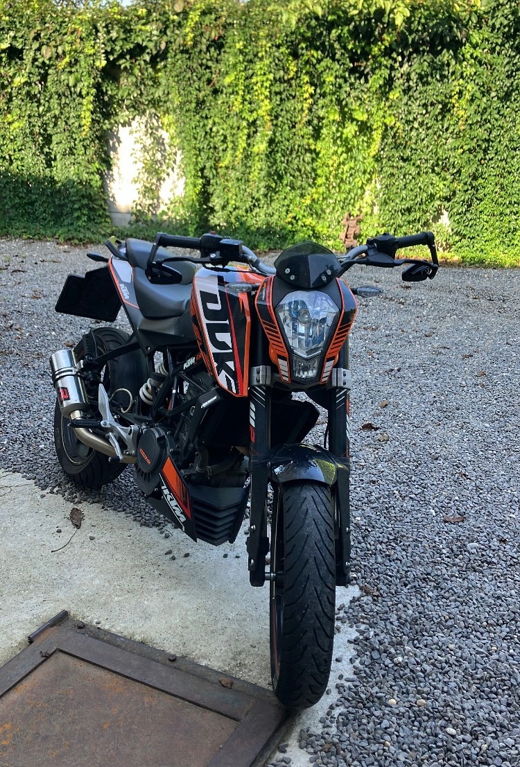KTM duke 125