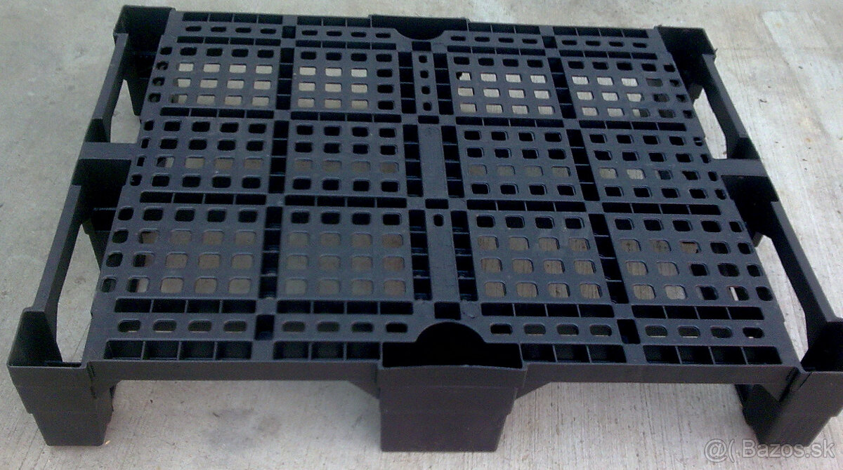 Palety plastové 80x60x14cm -silné